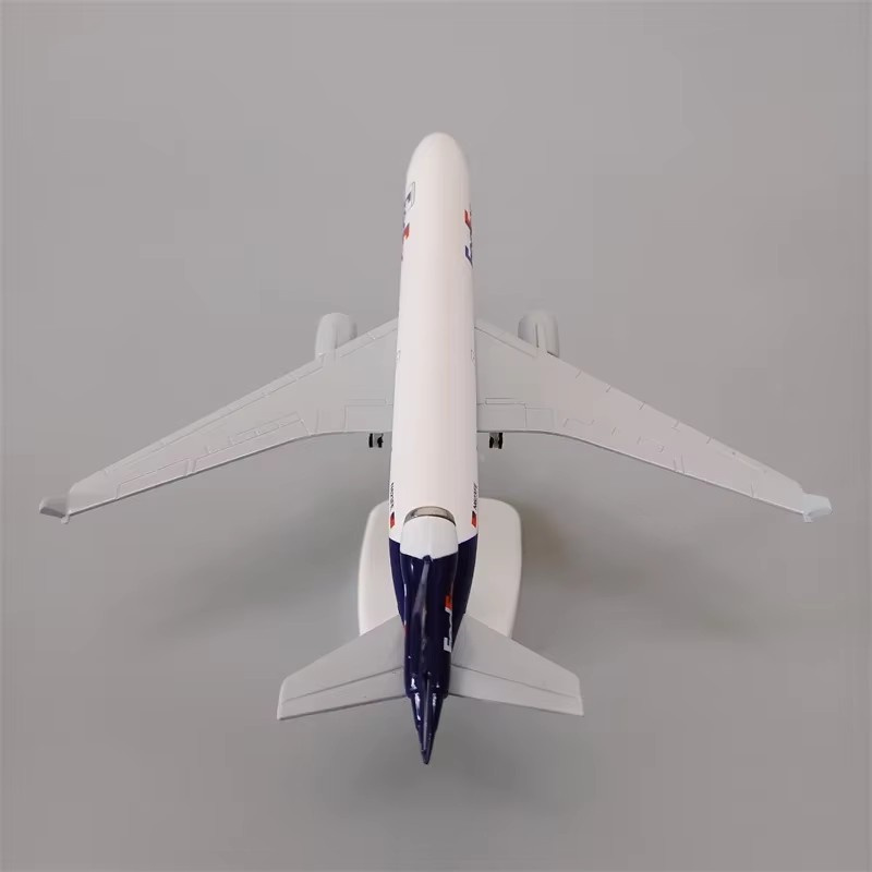 Modello di aeroplano 20 cm Air - Model Kit Simulator recensione e prezzo