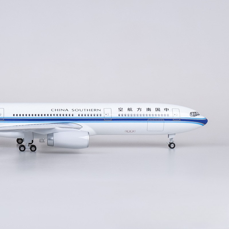 Modellino di Aereo Commerciale - Model Kit Simulator recensione e prezzo